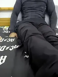 yazin19 webcam model stream image