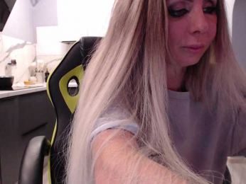 blondalina webcam bongacams model stream image