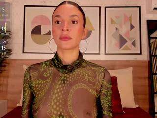 lunaruso webcam model stream image