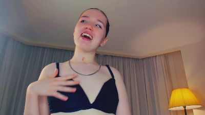 KrystalMckiney webcam model stream image