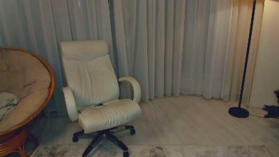 KrystalMckiney webcam model stream image