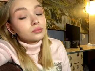 lucieyamamoto webcam model stream image