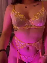 _isadora webcam model stream image