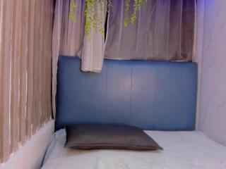 Sara Damss webcam model stream image