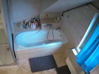 voyeurcam-julmodels-bath-2nd-1 webcam camsoda model stream image