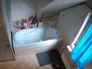 voyeurcam-julmodels-bath-2nd-1 webcam model stream image