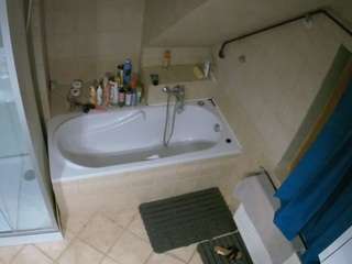 voyeurcam-julmodels-bath-2nd-1 webcam model stream image