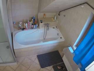 voyeurcam-julmodels-bath-2nd-1 webcam model stream image