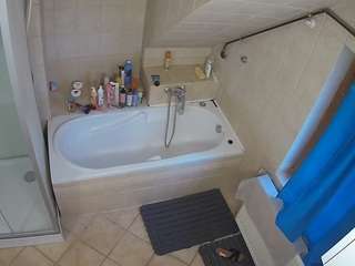 voyeurcam-julmodels-bath-2nd-1 webcam model stream image