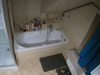 voyeurcam-julmodels-bath-2nd-1 webcam model stream image