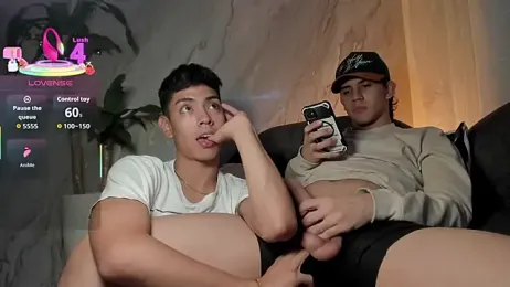 LoganTwink18 webcam model stream image