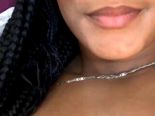 Alison Jamett webcam model stream image