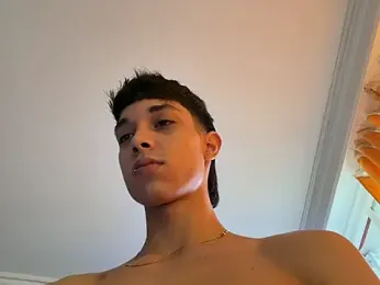 RoughDiamond_ webcam stripchat model stream image