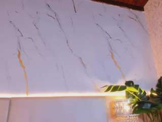 chloee-monroe webcam model stream image