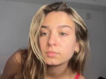 elenahere4u webcam chaturbate model stream image