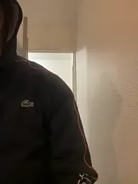 Rebeu-frozen- webcam model stream image