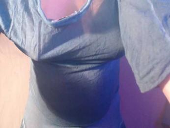 1BECHA1 webcam model stream image