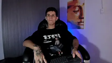 _realwav webcam stripchat model stream image