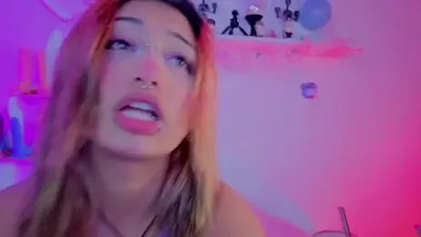 zoelight18 webcam model stream image