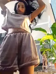 zoeylarkens webcam model stream image