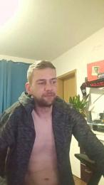 Lienlingsidiot webcam model stream image