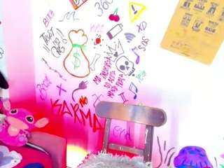 blooond webcam model stream image