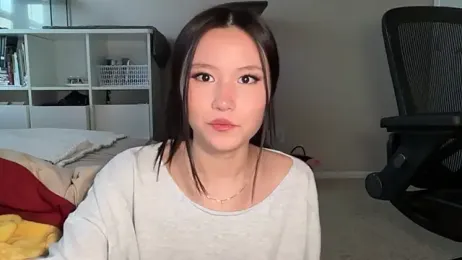 luvvivii webcam model stream image