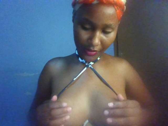 Sweet-boo webcam bongacams model stream image