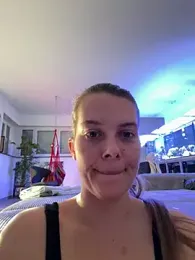 newMichelle webcam model stream image