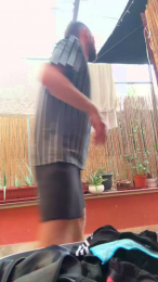 2bfriendz webcam model stream image