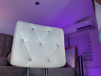 emily_____ webcam model stream image