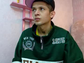 kendalltaylorr webcam model stream image