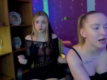 mila_glow webcam model stream image