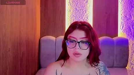 Red_Bunny_v webcam stripchat model stream image