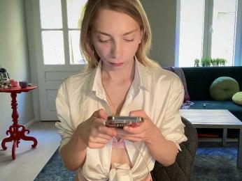 AnnaDarko webcam bongacams model stream image