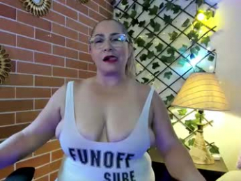 maja_hills webcam model stream image