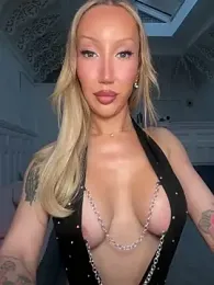 Allana29 webcam model stream image