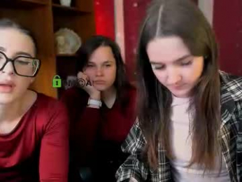 lole_ti webcam model stream image