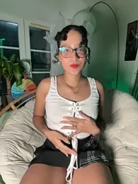 Lauyako_974 webcam model stream image