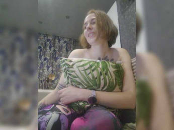 StacySweet webcam model stream image