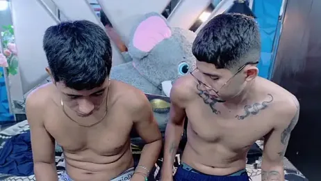 darwinandbrayann webcam model stream image