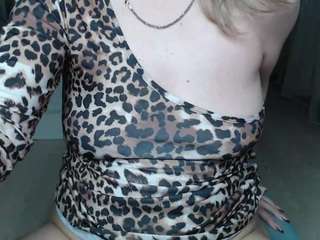 soaring-love webcam model stream image