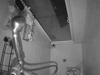 voyeurcam-baileybase-shower webcam model stream image