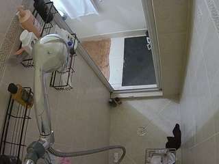voyeurcam-baileybase-shower webcam model stream image