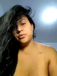 whitegirl0122 webcam model stream image