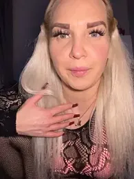 MIA-XXX webcam model stream image