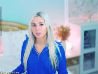 amoramias webcam model stream image