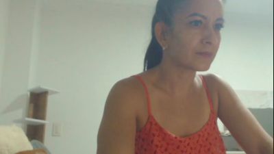 GOLDENBOOTY webcam model stream image