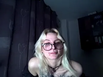 TattooBunny18 webcam model stream image