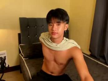 twinks8inches webcam model stream image